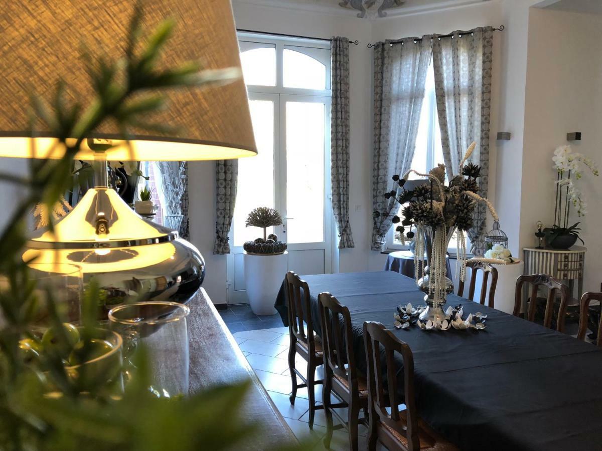 Le Carre Des Arts Hotel Le Cateau-Cambresis Kültér fotó